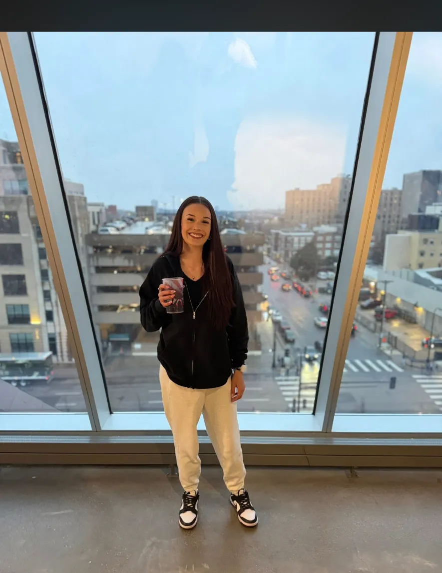 6123272477 @ MAXIM Cover Girl